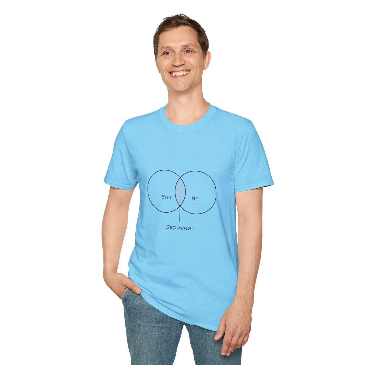 You + Me = Kapowww! T-Shirt – Funny Geek Love Venn Diagram Tee