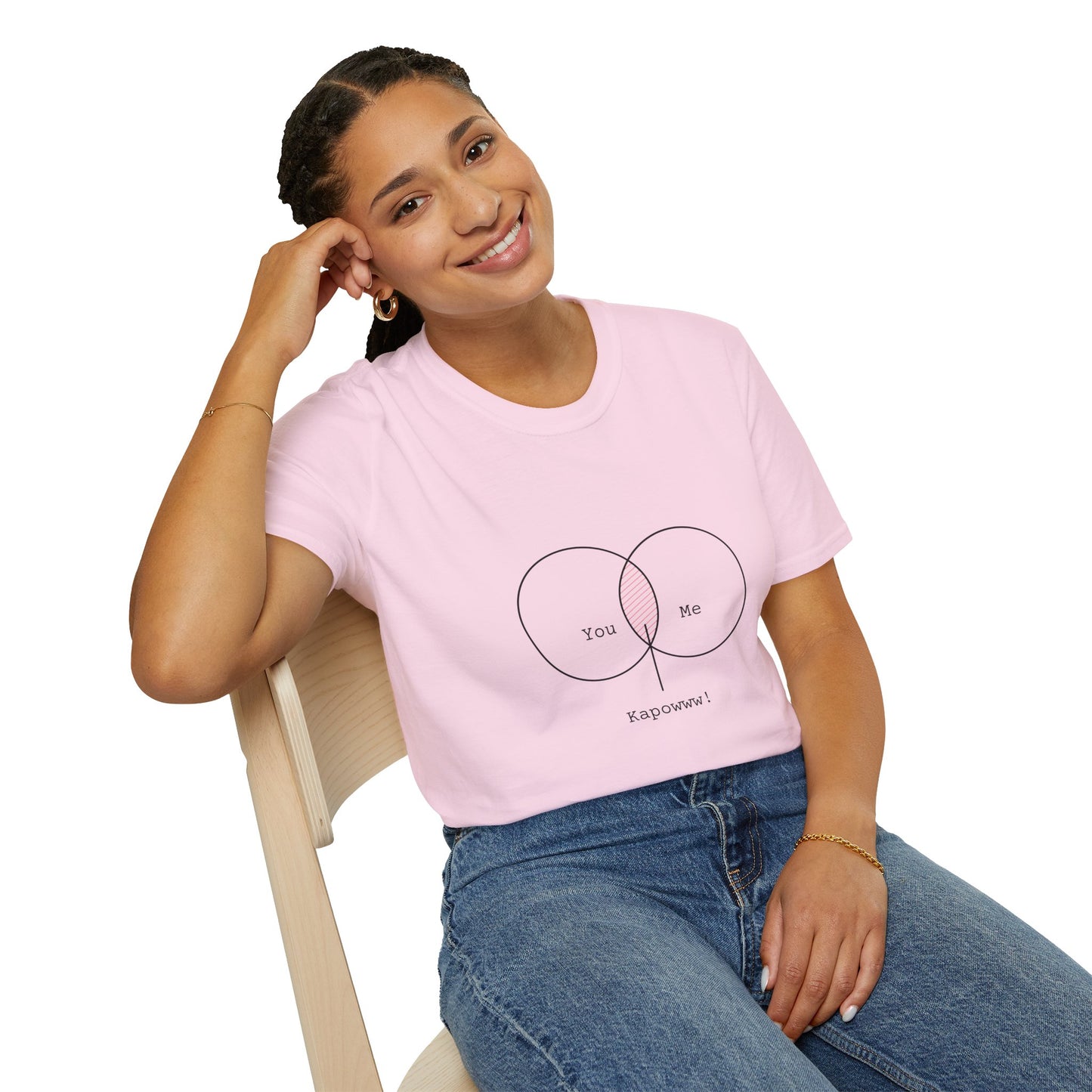 You + Me = Kapowww! T-Shirt – Funny Geek Love Venn Diagram Tee